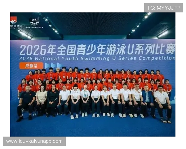 游泳赛事志愿者建立快速响应与协作机制保障赛事安全，游泳协会比赛